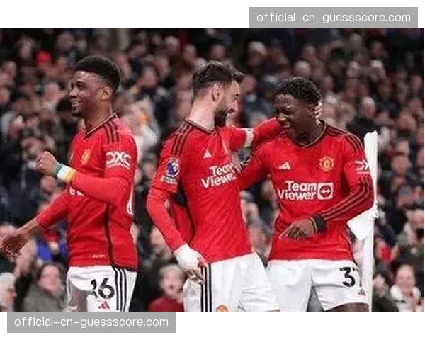 复盘曼联败局:中场失势,防守型中场单场丢失球权高达15次 复盘曼联败局:中场失势,防守型中场单场丢失球权高达15次